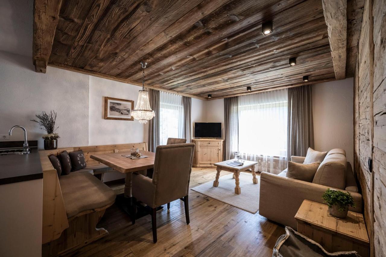 One-Bedroom Apartment,1264426228:JPEG